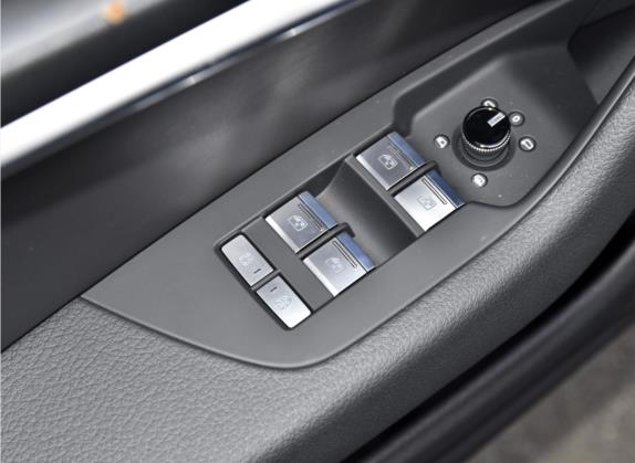 奥迪A6(进口) 2021款 Avant 先锋派 45 TFSI 星辰版 车厢座椅   门窗控制