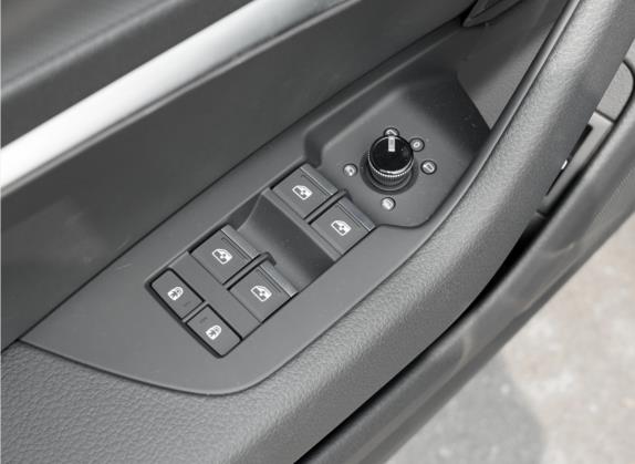 奥迪A6(进口) 2022款 Avant 先锋派 45 TFSI 臻选动感型 车厢座椅   门窗控制