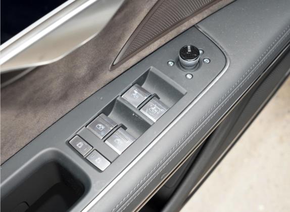 奥迪A8新能源 2021款 A8L 60 TFSIe quattro 车厢座椅   门窗控制