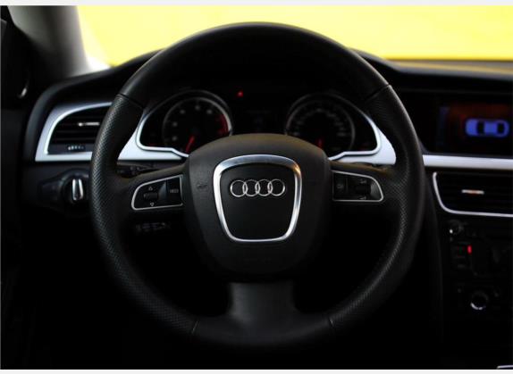 奥迪A5 2008款 3.2 coupe 中控类   驾驶位