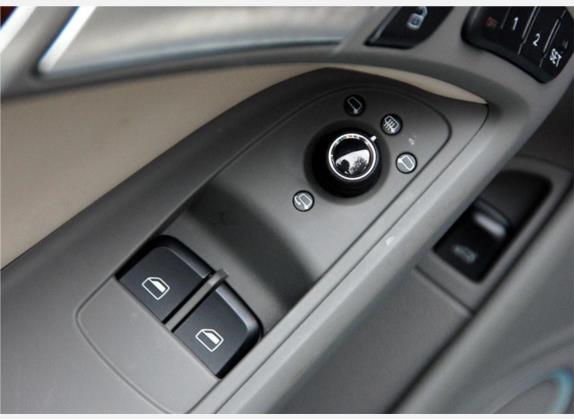 奥迪A5 2008款 3.2 coupe quattro 车厢座椅   门窗控制