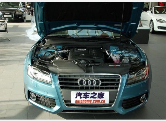 奥迪A5 2009款 2.0TFSI coupe 其他细节类   发动机舱