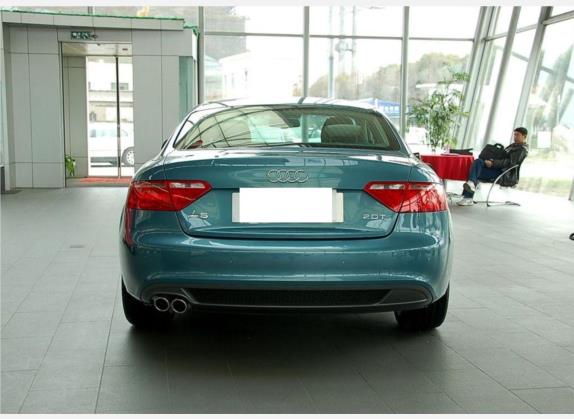 奥迪A5 2009款 2.0TFSI coupe 外观   正后