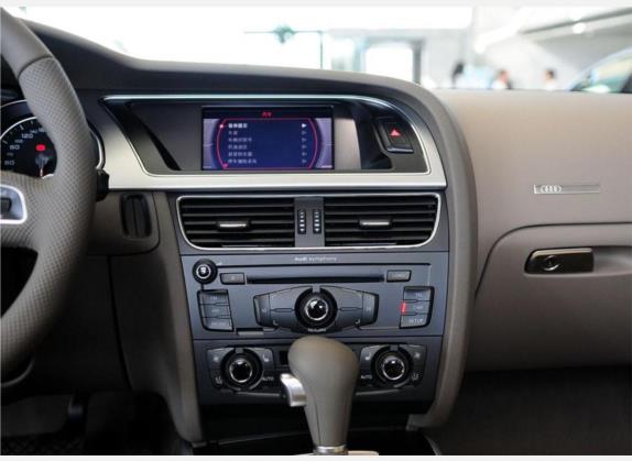 奥迪A5 2010款 2.0TFSI Cabriolet 中控类   中控台