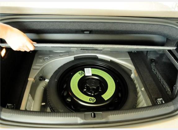 奥迪A5 2010款 2.0TFSI Cabriolet 其他细节类   备胎