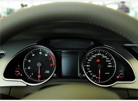 奥迪A5 2010款 2.0TFSI Cabriolet 中控类   仪表盘