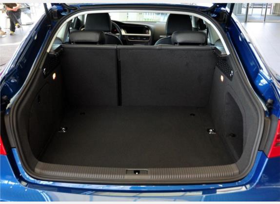 奥迪A5 2010款 2.0TFSI Sportback 技术型 车厢座椅   后备厢