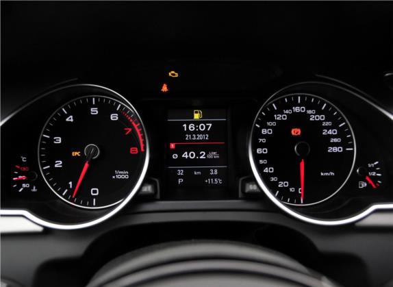 奥迪A5 2012款 2.0TFSI Coupe 中控类   仪表盘