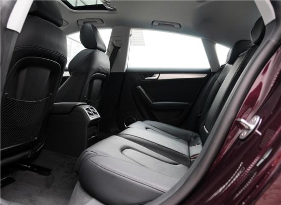 奥迪A5 2012款 2.0TFSI Sportback quattro 车厢座椅   后排空间