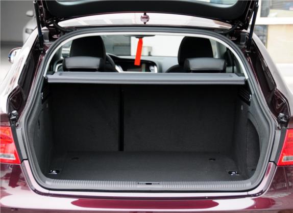 奥迪A5 2012款 2.0TFSI Sportback quattro 车厢座椅   后备厢