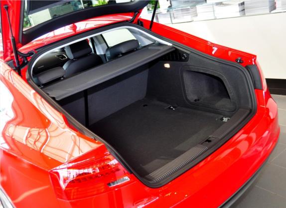 奥迪A5 2012款 3.0TFSI Sportback quattro 车厢座椅   后备厢