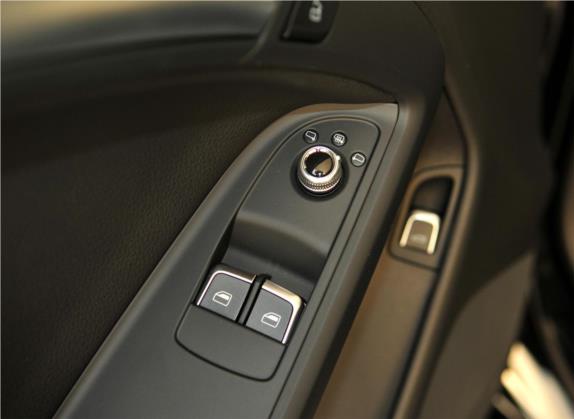 奥迪A5 2013款 Coupe 40 TFSI 车厢座椅   门窗控制
