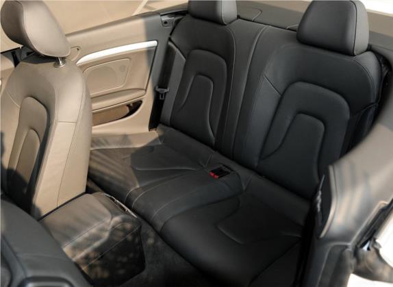 奥迪A5 2013款 Cabriolet 40 TFSI 车厢座椅   后排空间