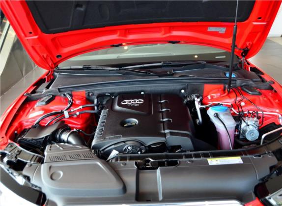 奥迪A5 2013款 Cabriolet 40 TFSI quattro 其他细节类   发动机舱