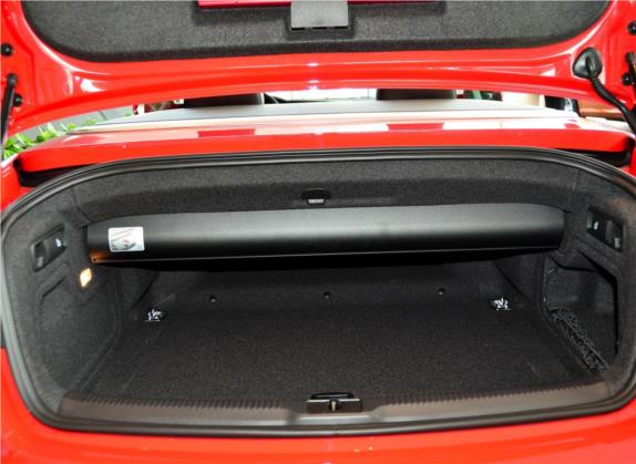 奥迪A5 2013款 Cabriolet 40 TFSI quattro 车厢座椅   后备厢
