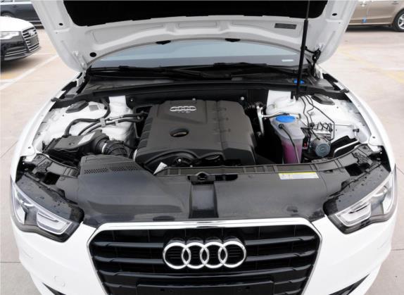 奥迪A5 2013款 Sportback 40 TFSI 其他细节类   发动机舱