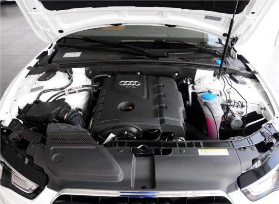 奥迪A5 2013款 Sportback 40 TFSI quattro 其他细节类   发动机舱