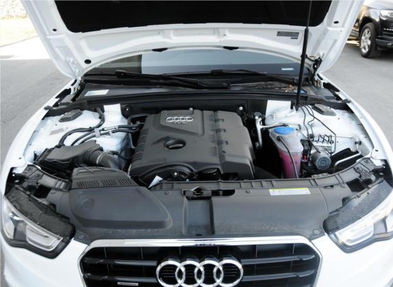 奥迪A5 2013款 Sportback 40 TFSI quattro风尚版 其他细节类   发动机舱