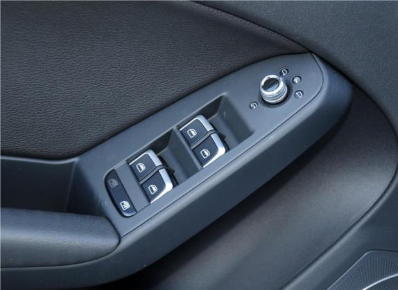 奥迪A5 2013款 Sportback 40 TFSI quattro风尚版 车厢座椅   门窗控制