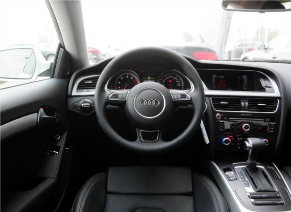 奥迪A5 2014款 Coupe 45 TFSI 中控类   驾驶位