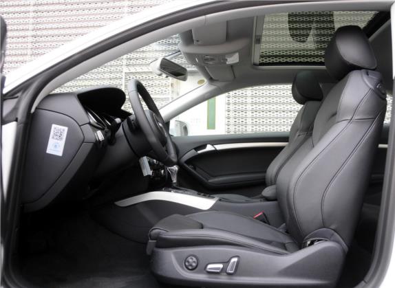 奥迪A5 2014款 Coupe 45 TFSI 车厢座椅   前排空间