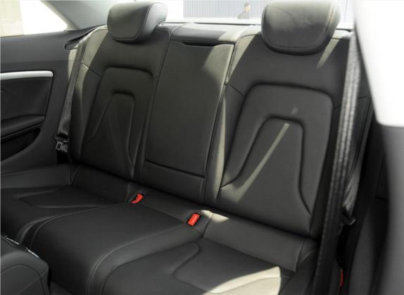 奥迪A5 2014款 Coupe 45 TFSI风尚版 车厢座椅   后排空间