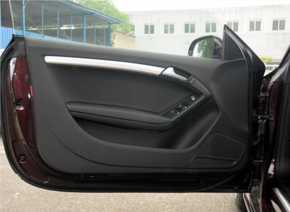 奥迪A5 2014款 Cabriolet 45 TFSI风尚版 车厢座椅   前门板