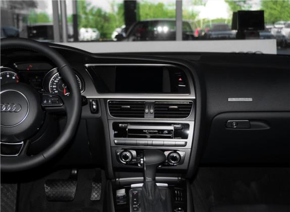 奥迪A5 2014款 Sportback 45 TFSI quattro 中控类   中控台