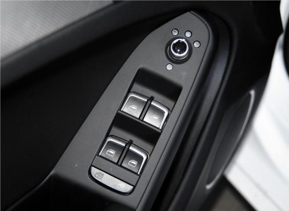 奥迪A5 2014款 Sportback 45 TFSI quattro 车厢座椅   门窗控制