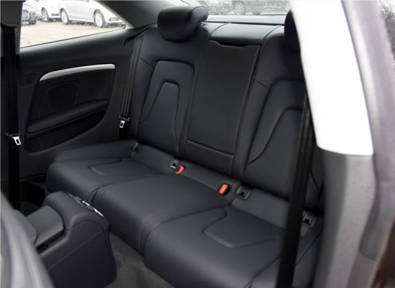 奥迪A5 2016款 Coupe 45 TFSI 进取型 车厢座椅   后排空间