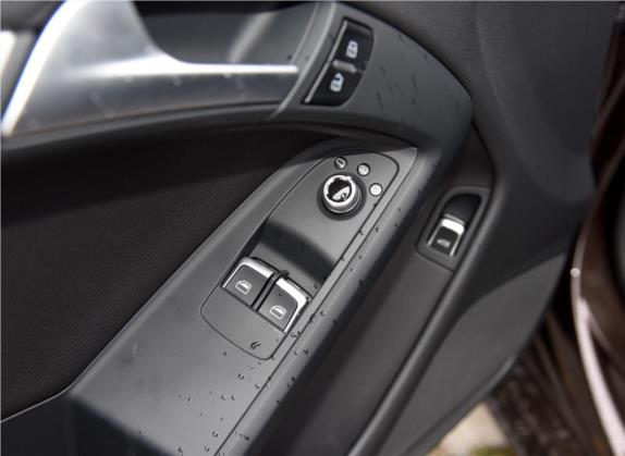奥迪A5 2016款 Coupe 45 TFSI 进取型 车厢座椅   门窗控制