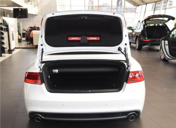 奥迪A5 2016款 Cabriolet 45 TFSI 进取型 车厢座椅   后备厢