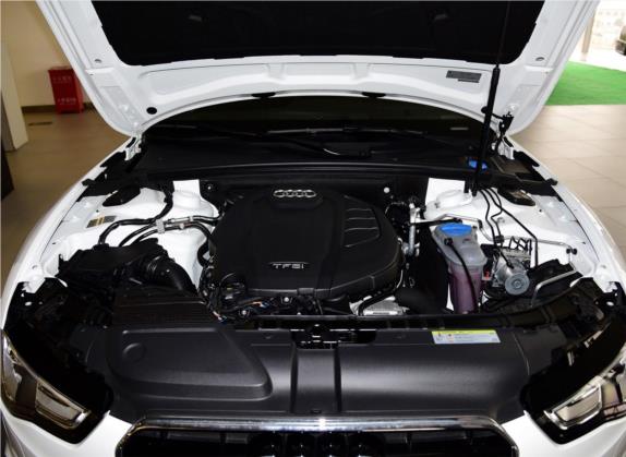奥迪A5 2016款 改款 Coupe 35 TFSI 进取型 其他细节类   发动机舱