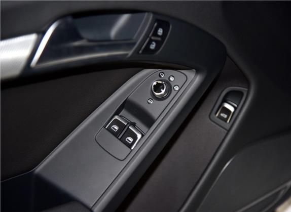 奥迪A5 2016款 改款 Coupe 35 TFSI 进取型 车厢座椅   门窗控制