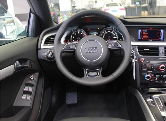 奥迪A5 2016款 改款 Cabriolet 45 TFSI 进取型 中控类   驾驶位