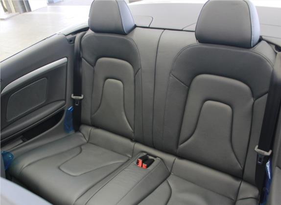 奥迪A5 2016款 改款 Cabriolet 45 TFSI 进取型 车厢座椅   后排空间