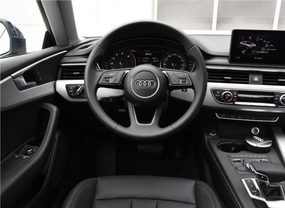 奥迪A5 2017款 Coupe 40 TFSI 时尚型 中控类   驾驶位
