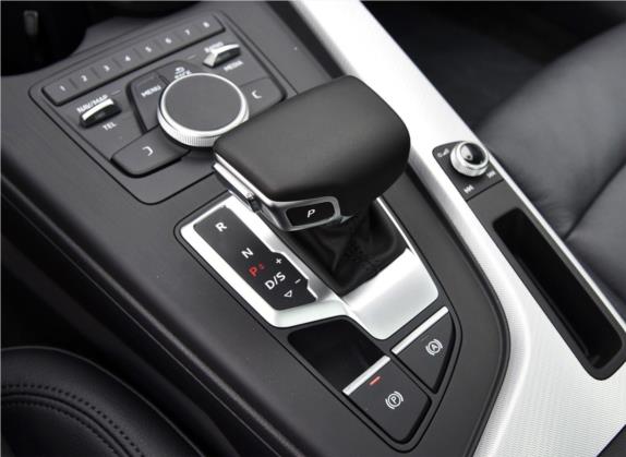 奥迪A5 2017款 Coupe 40 TFSI 时尚型 中控类   挡把