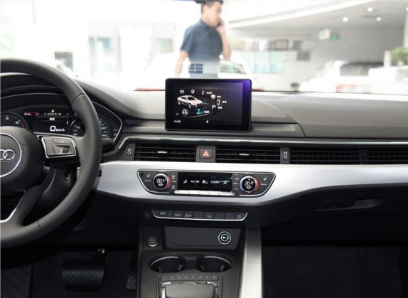 奥迪A5 2017款 Sportback 40 TFSI 时尚型 中控类   中控台