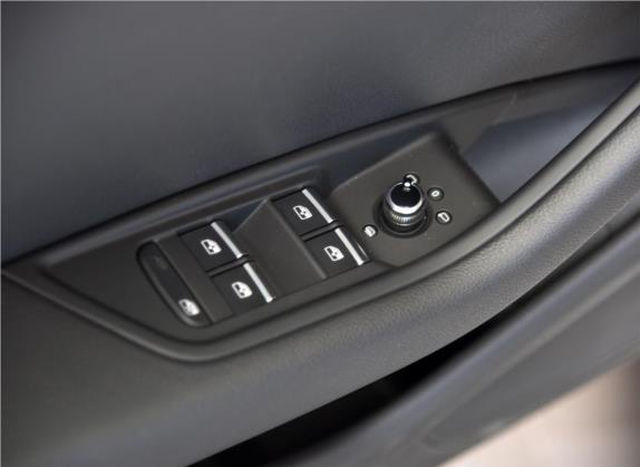 奥迪A5 2017款 Sportback 40 TFSI 时尚型 车厢座椅   门窗控制
