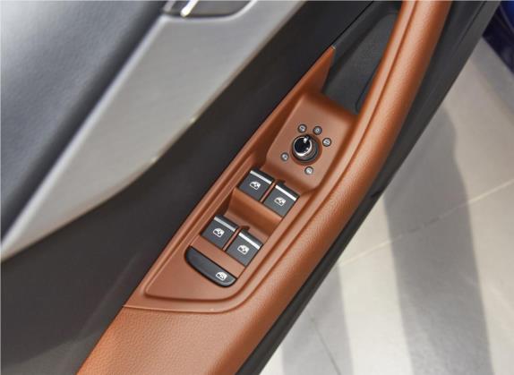 奥迪A5 2019款 Sportback 40 TFSI 时尚型 车厢座椅   门窗控制