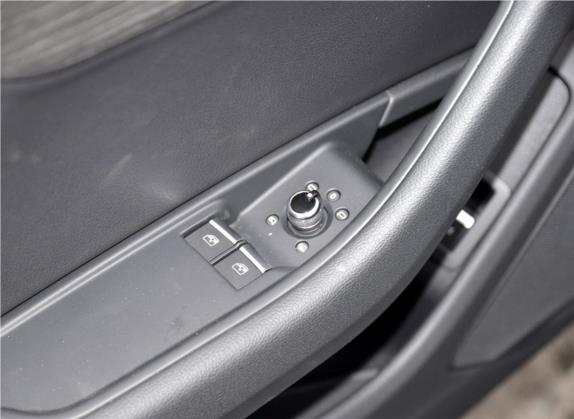 奥迪A5 2019款 Coupe 40 TFSI 时尚型 国V 车厢座椅   门窗控制