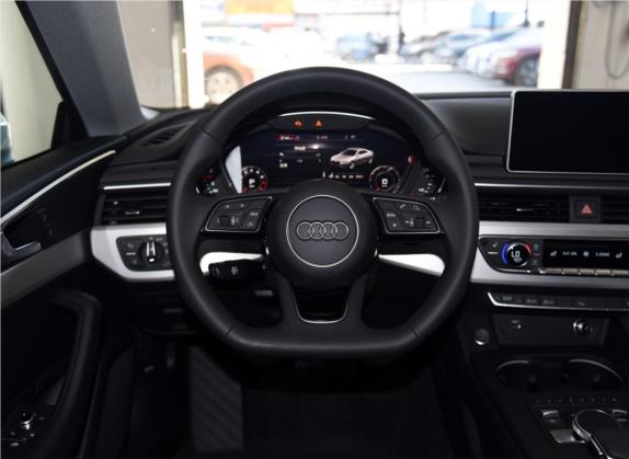 奥迪A5 2019款 Coupe 45 TFSI quattro 运动型 国V 中控类   驾驶位