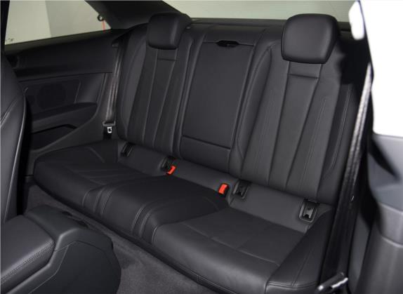 奥迪A5 2019款 Coupe 45 TFSI quattro 运动型 国V 车厢座椅   后排空间