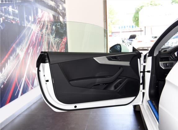 奥迪A5 2019款 Coupe 45 TFSI quattro 运动型 国V 车厢座椅   前门板