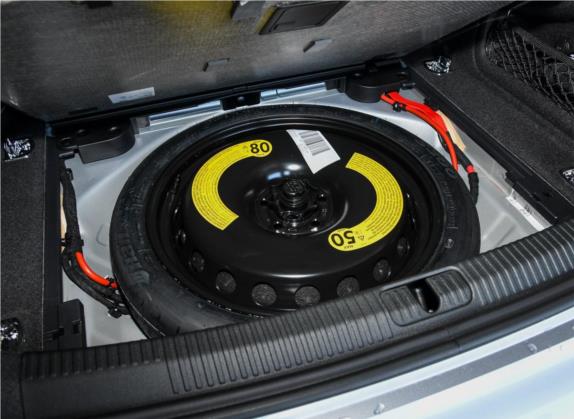 奥迪A5 2019款 Cabriolet 40 TFSI 时尚型 国V 其他细节类   备胎
