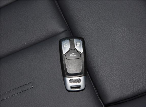 奥迪A5 2019款 Cabriolet 45 TFSI quattro 运动型 国V 其他细节类   钥匙