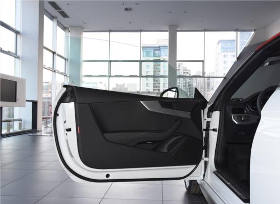 奥迪A5 2019款 Cabriolet 45 TFSI quattro 运动型 国V 车厢座椅   前门板