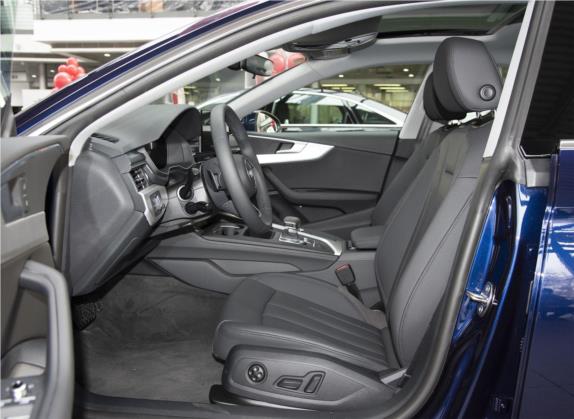 奥迪A5 2021款 Sportback 40 TFSI 时尚致雅型 车厢座椅   前排空间