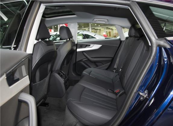 奥迪A5 2021款 Sportback 40 TFSI 时尚致雅型 车厢座椅   后排空间